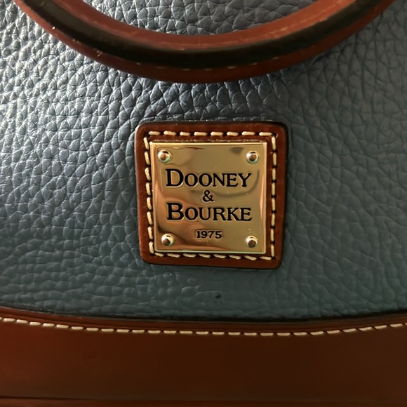 Dooney & Bourke, Pebble Grain Leather Zip Zip Satchel, never used blue - Picture 5 of 16
